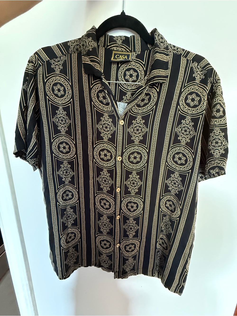 Black & Gold Short-Sleeve Button-Down Shirt